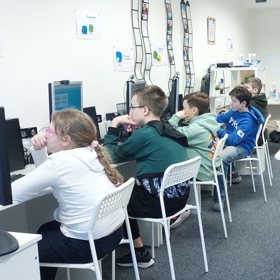 Клуб программирования Мост в Будущее, Серпухов - занятия детей от 7 до 14 лет